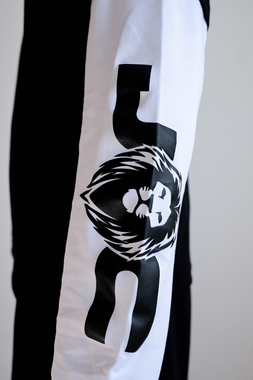 Camiseta Manga Larga Doble Manga Negra/Blanca - JC