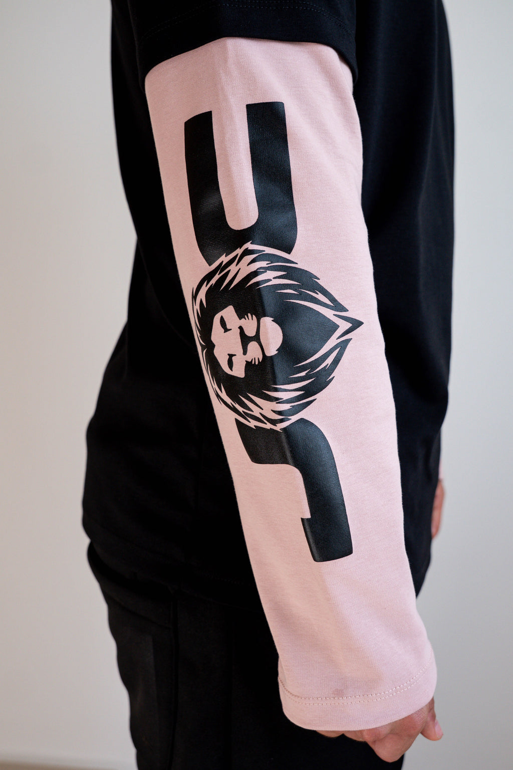 Camiseta Manga Larga Doble Manga Negra/Rosa - JC