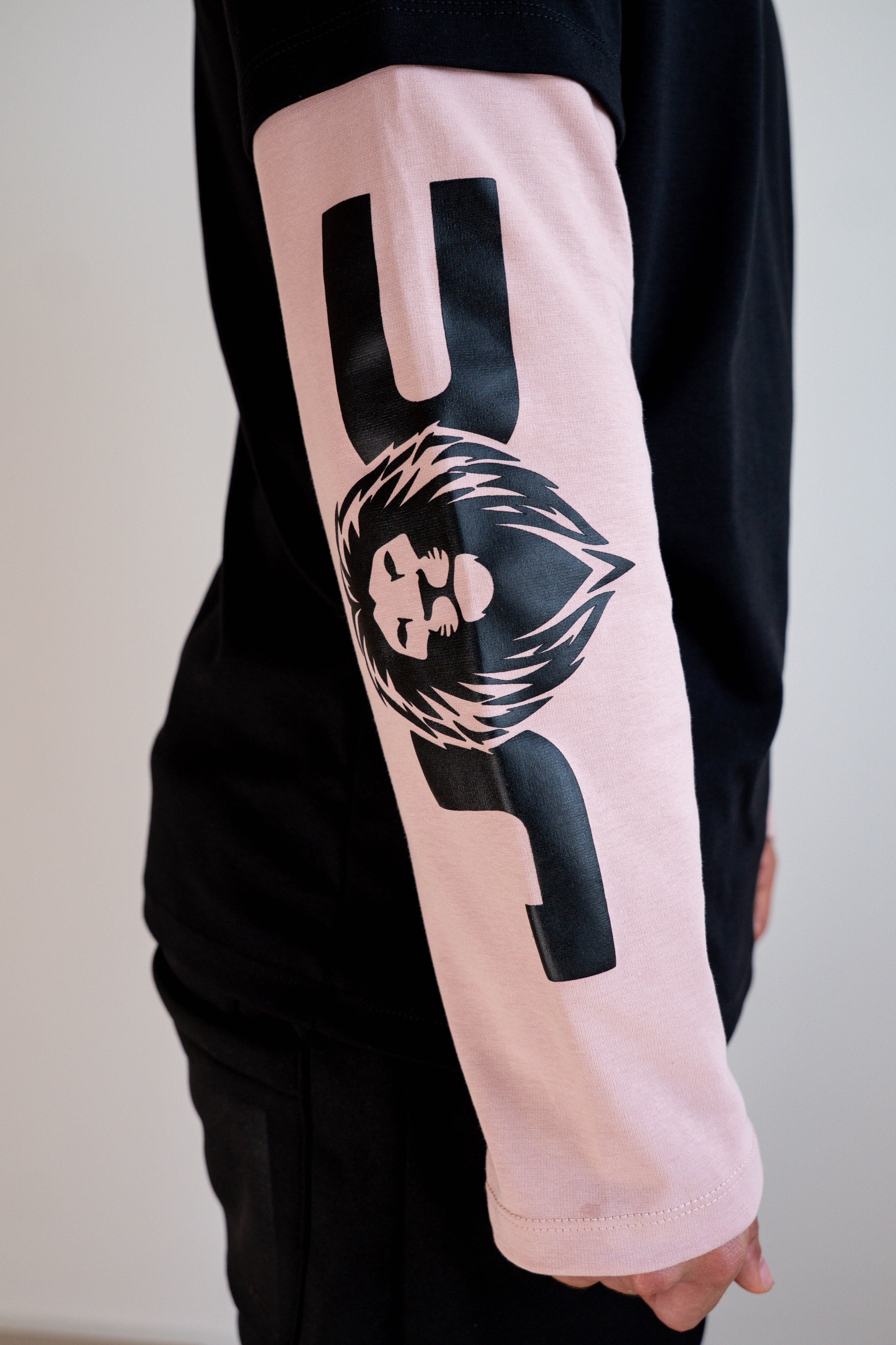 Camiseta Manga Larga Doble Manga Negra/Rosa - JC
