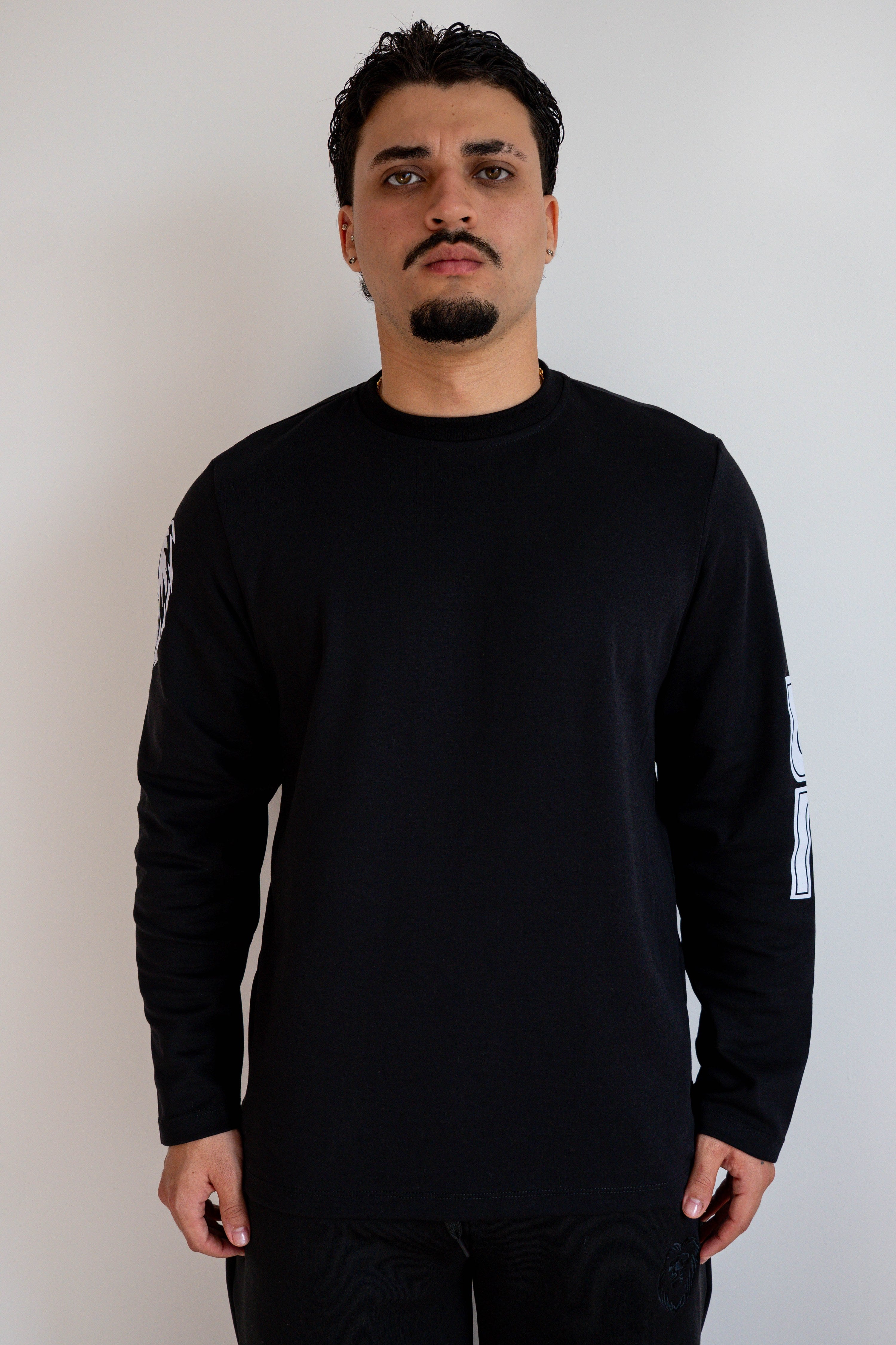 Camiseta Manga Larga Negra - JC