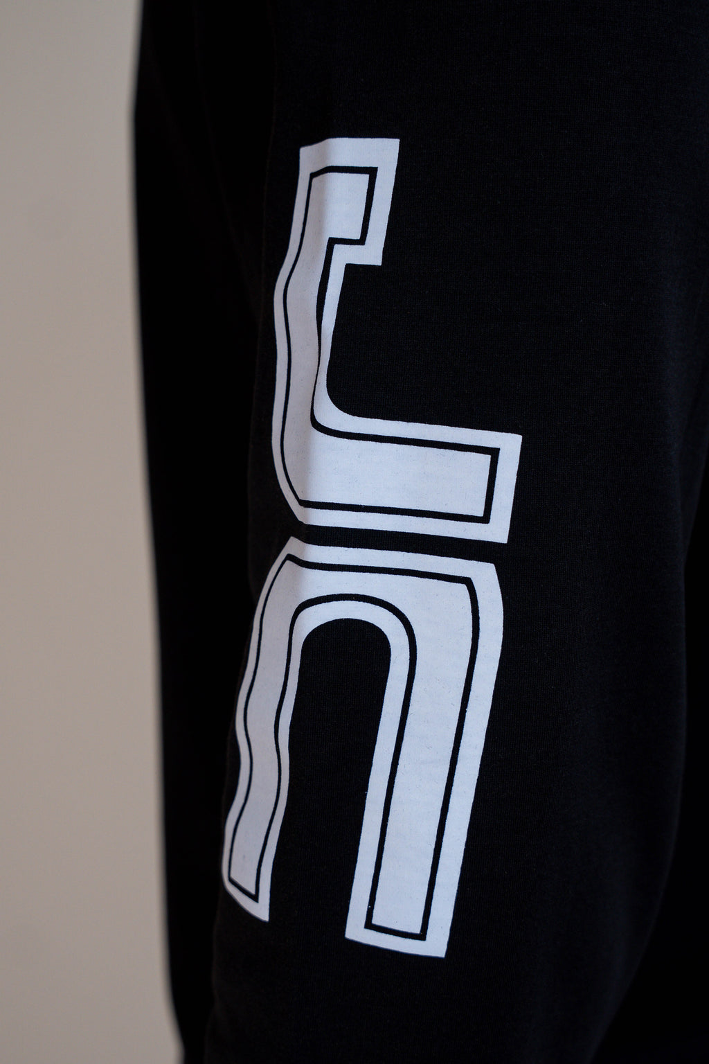 Camiseta Manga Larga Negra - JC