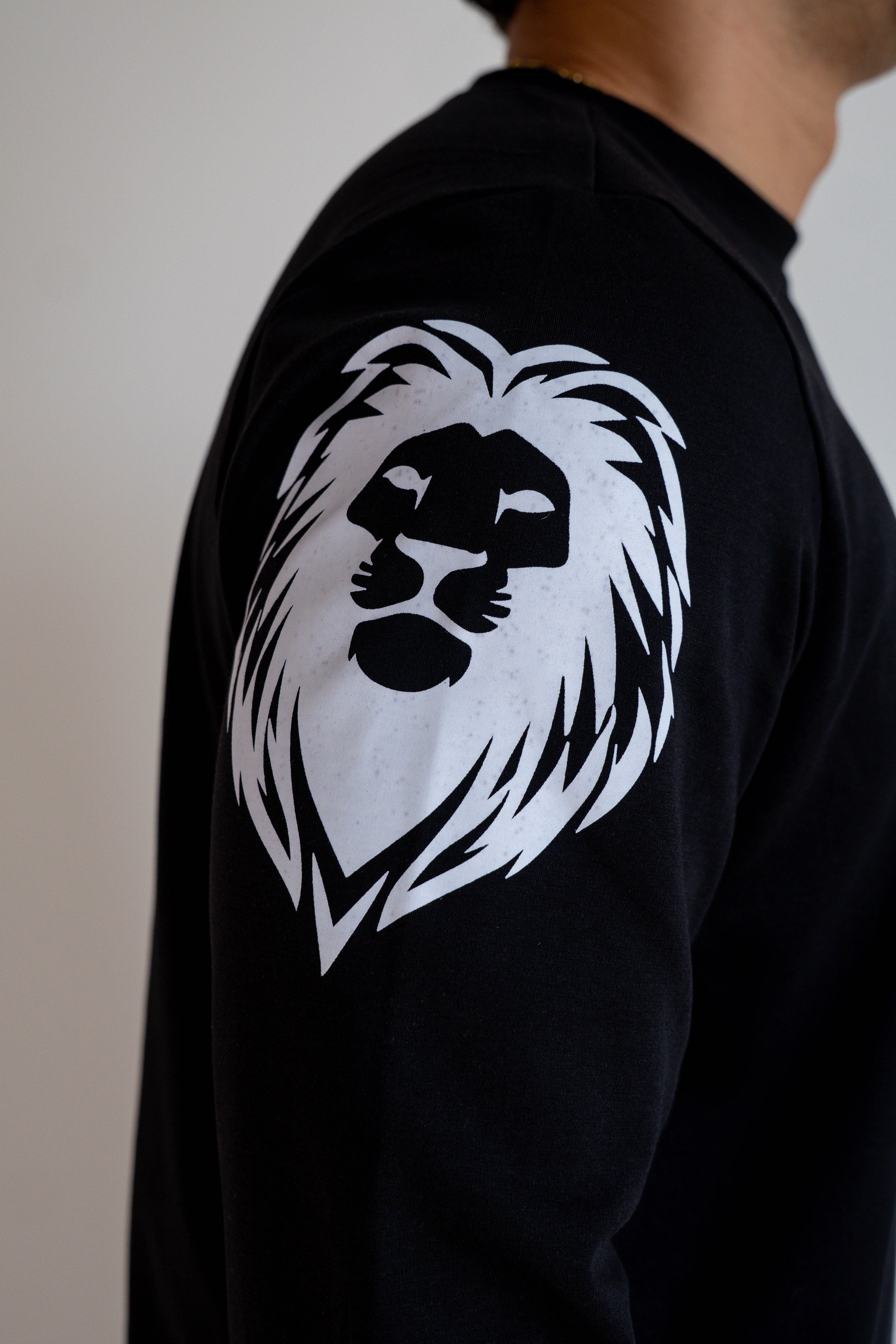 Camiseta Manga Larga Negra - JC