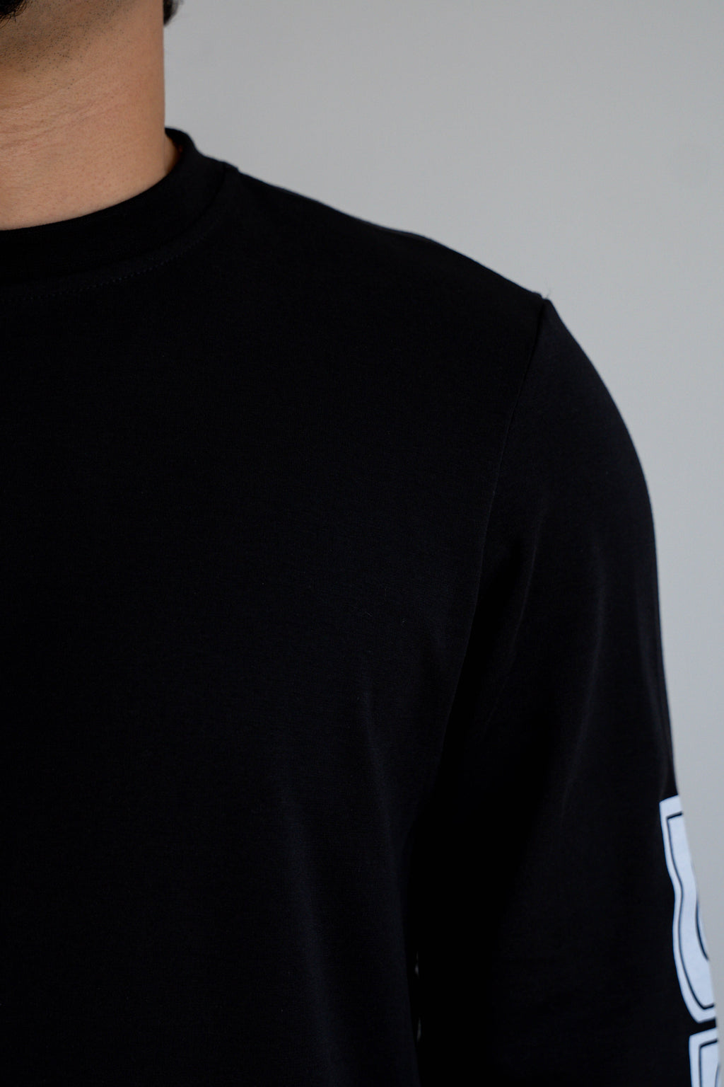 Camiseta Manga Larga Negra - JC